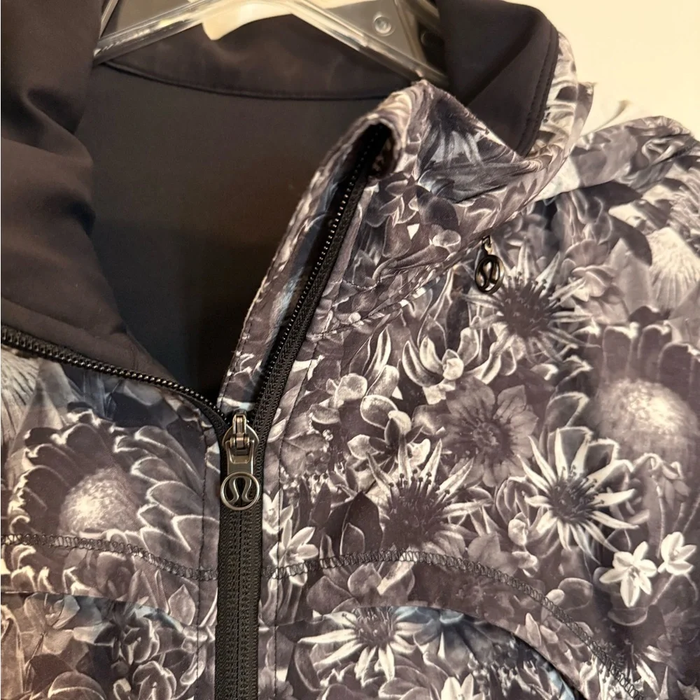 lululemon athletica Bring Back the Track Jacket - Picture 3 of 7